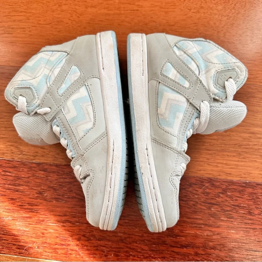 DC Youth Kids Pure Boys‎ High Top Sneaker SP Skate Shoe Sz 2.5 Blue Gray White